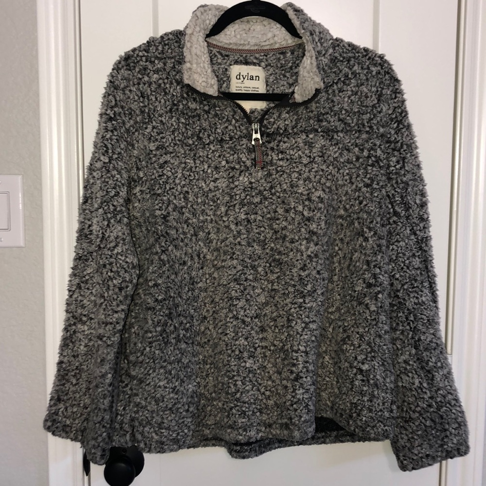 Dylan Sherpa Pullover in Grey